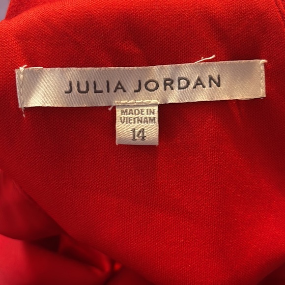 Julia Jordan - Red Knot Neck Halter Dress - Picture 11 of 14